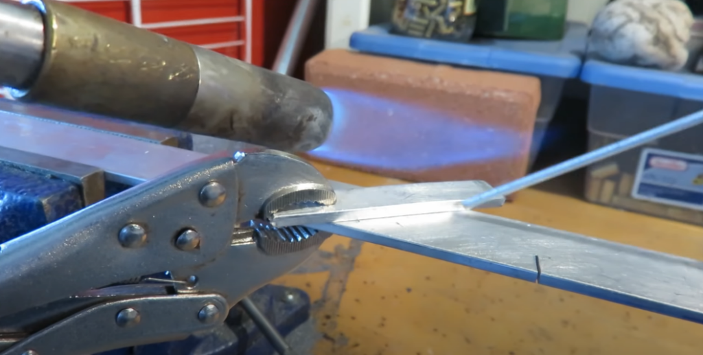 Soldering aluminum guide